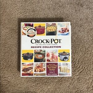 Betty Crocker crock pot Recipe cookbook binder-style over 500 recipes 2008
